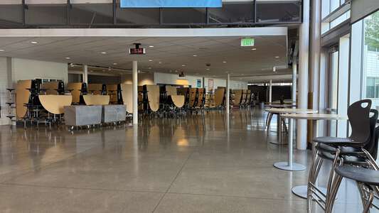 Federal Way High School Cafeteria in Federal Way