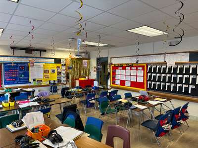 Cedar Crest Elementary School Classroom Standard in Dallas