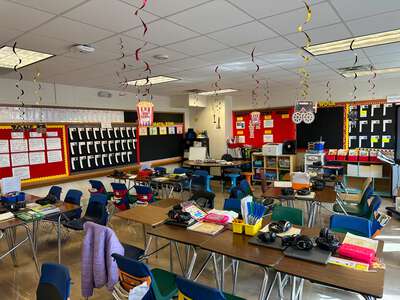 Cedar Crest Elementary School Classroom Standard in Dallas