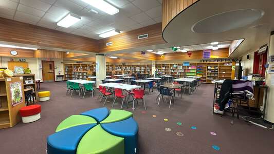 Gammon Elementary School Library in Wichita 2