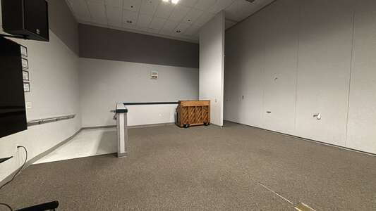 Leslie Middle School Room 111 - Stage in Salem 2
