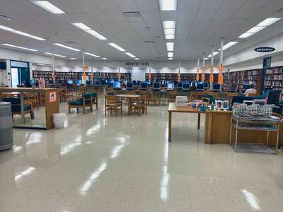 Plant City High School (3431) Library in Plant City