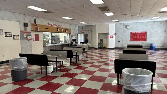 Mojave Junior/Senior High School MES Cafeteria in Mojave 4