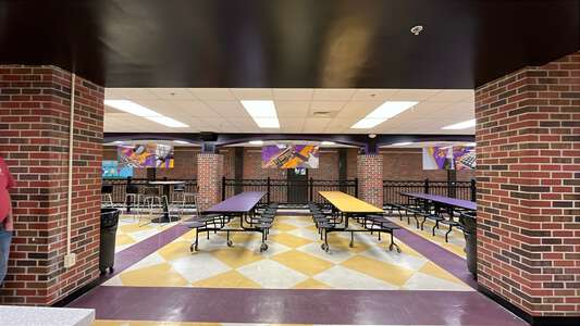 Robinson Middle School Cafeteria in Wichita 3