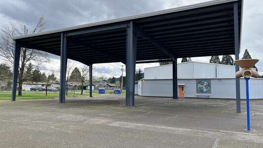 Douglas Gardens Elementary School Blacktop / Basketball Courts in Springfield