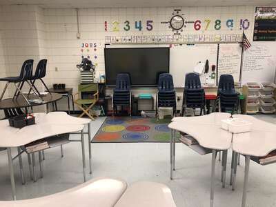 New Highland Elementary School Classroom Standard in Elizabethtown