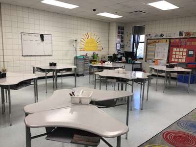 New Highland Elementary School Classroom Standard in Elizabethtown
