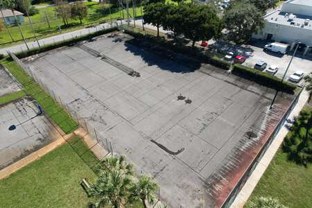William Dandy Middle School Tennis Courts in Fort Lauderdale