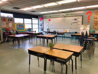 Hollywood Hills Elementary School Classroom Standard in Hollywood