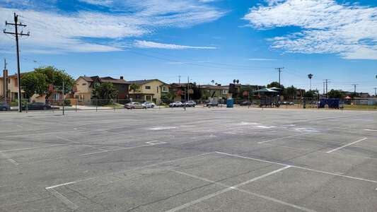Outdoor Basketball Courts/Blacktop