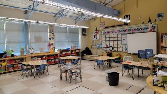 Twain Elementary Classroom Standard in Houston