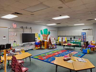 Ridgewood Park Elementary School Classroom Standard in Orlando