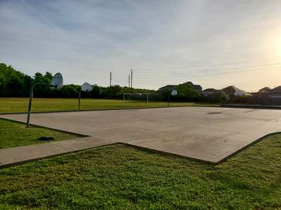 Parks Elementary School Outdoor Basketball Courts in Fresno