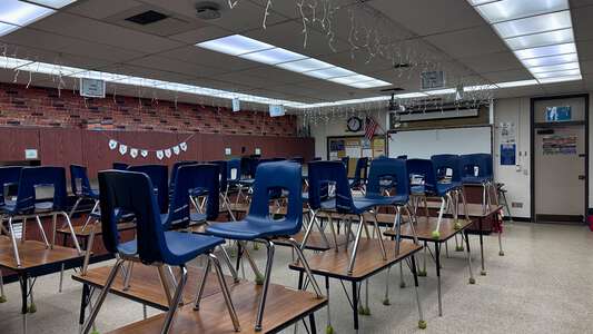 Niguel Hills Middle School Science Room in Laguna Niguel