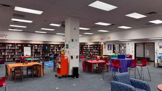 Cypresswood Elementary School Library in Humble 2