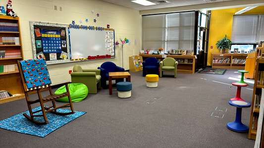 Price-Harris Communications Magnet Elementary School Library in Wichita 3