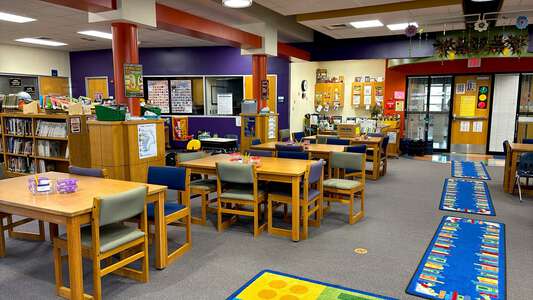 Price-Harris Communications Magnet Elementary School Library in Wichita 2