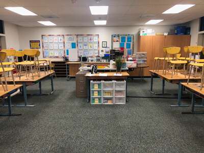 Stanley Elementary School Classroom Standard in Garden Grove