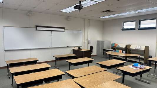 Jack London Elementary School Classroom Standard in Antioch