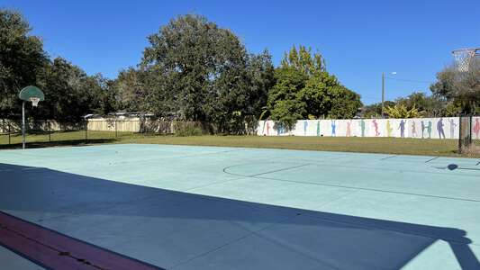Sheehy Elementary School (0051) Outdoor Basketball Courts in Tampa 3