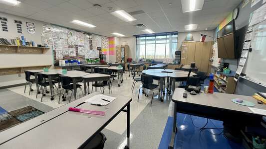 Hanby Elementary School Classroom Standard in Mesquite