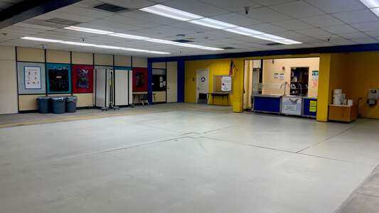 Berylwood Elementary School Eating Area 300 in Simi Valley