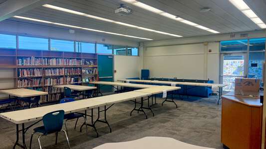 Sinaloa Middle School Library in Simi Valley