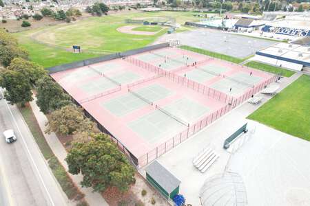 Everett Alvarez High School Tennis Courts in Salinas 3