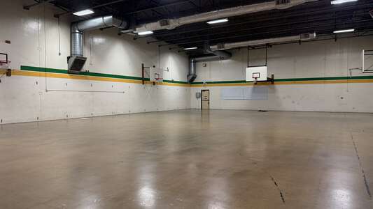 Meadowbrook Middle School Gym - Auxiliary in Fort Worth 2