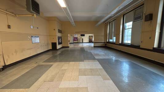 Herzl - Theodore Herzl School of Excellence Cafeteria in Chicago 5