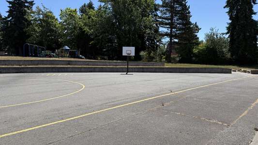 Woodmont K-8 Outdoor Basketball Courts in Des Moines