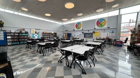 Little Village Elementary School Library in Chicago 3