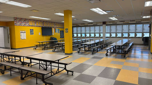 Earle - Charles W Earle Elementary School Cafeteria in Chicago 3
