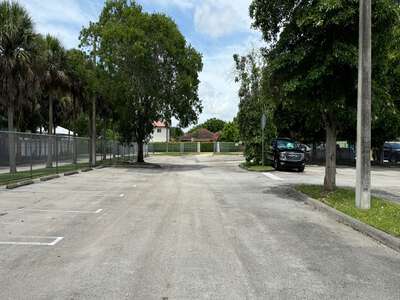 Norma Butler Bossard Elementary School Parking Lot - Back in Miami 3