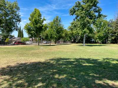 Del Paso Heights Elementary School Field - Practice in Sacramento