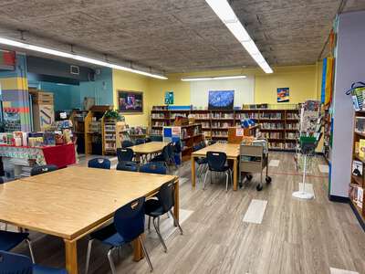 West Pensacola Elementary School Library in Pensacola 3