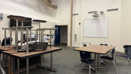 Venado Middle School Staff Lounge in Irvine