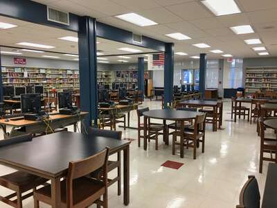 Buchanan Middle School (0561) Library in Tampa