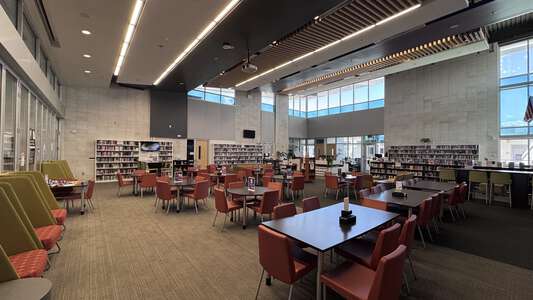 Portola High School Learning Commons in Irvine