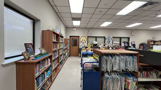 Kujawa EC/PK/K School Library in Houston 4