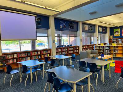 Hillwood Middle School Library in Fort Worth 3