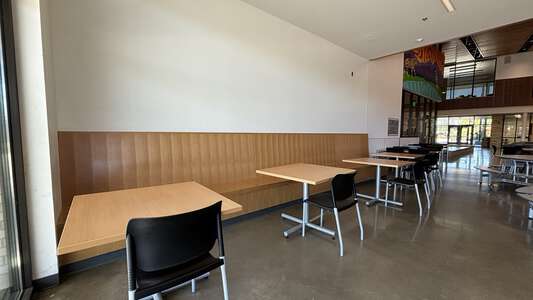 Cascade Middle School Cafeteria in Eugene 5