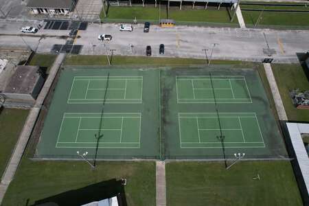 Englewood High School Tennis Courts (3hr min) in Jacksonville
