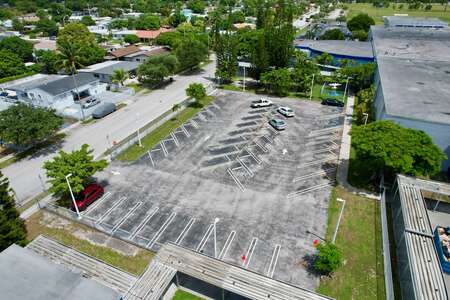 Amelia Earhart Elementary School Parking Lot - Front in Hialeah 3