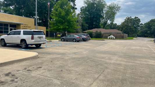Melrose Elementary School Parking Lot - Front in Baton Rouge