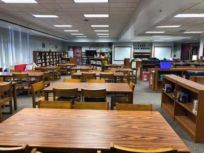 Heartland Elementary School Library in Elizabethtown