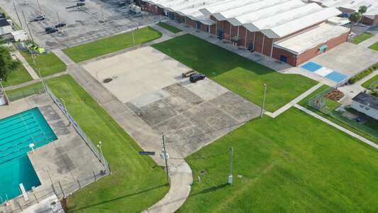Samuel W. Wolfson School for Advanced Studies Outdoor Basketball Courts (3 hr min) in Jacksonville
