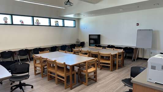 California City High School Library in California City 4