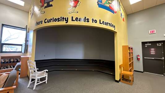 McLean Science and Technology Magnet Elementary School Library in Wichita 3