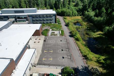 Timberline Middle School Outdoor Basketball Courts in Redmond